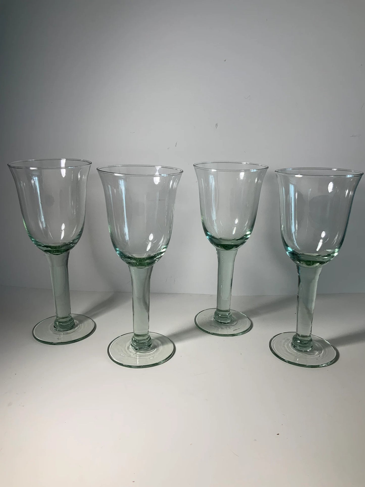 Set of 4 La Mediterranea verde green glass large goblets 8.5 inches tall by 3.5 inches wide