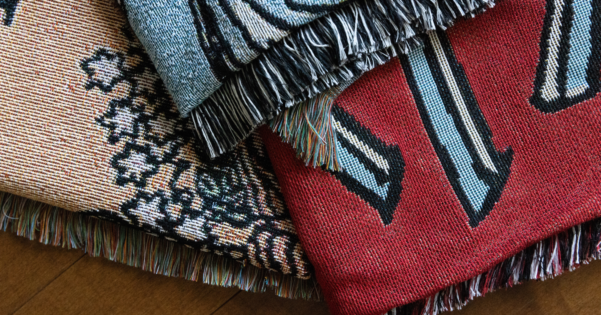 Throw & Accent Blankets